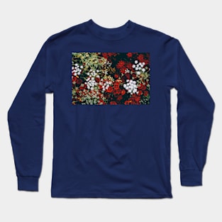 Red and white christmas flowers from above Long Sleeve T-Shirt